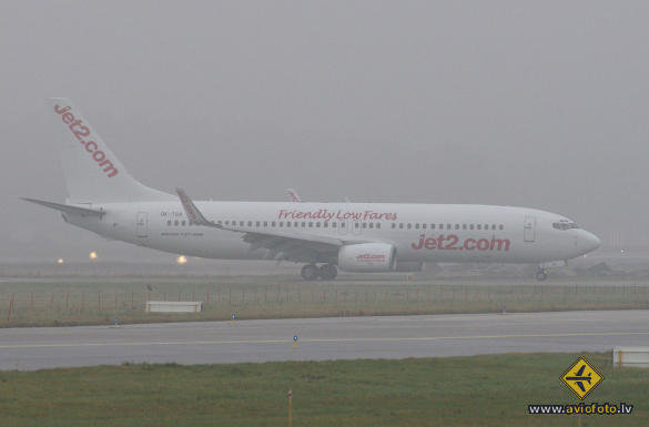 Boeing 737-8S3