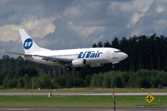 Boeing 737-524