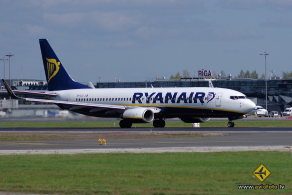 Boeing 737-8AS