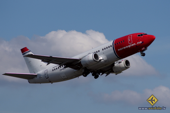 Boeing 737-33V