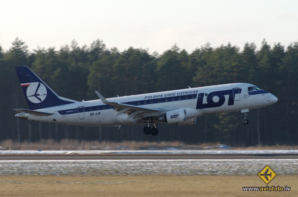 Embraer 175LR (ERJ-170-200LR)