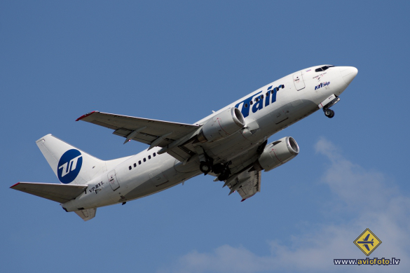 Boeing 737-524