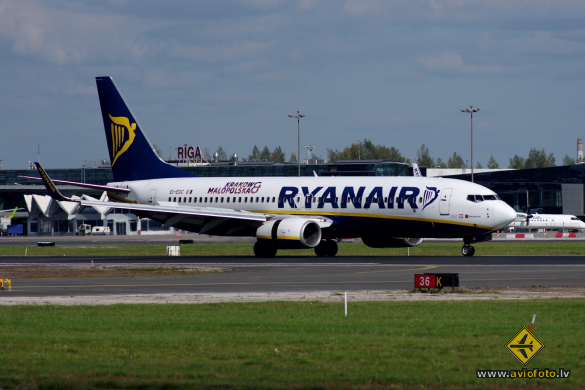Boeing 737-8AS