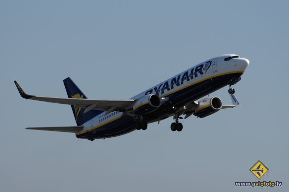 Boeing 737-8AS