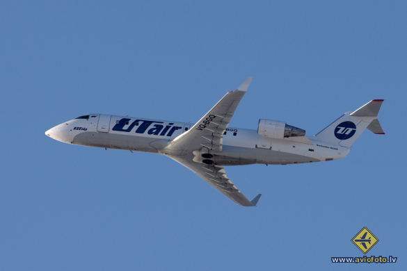 Bombardier CRJ-200LR (CL-600-2B19)