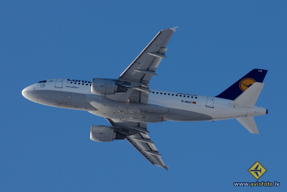 Airbus A319-114