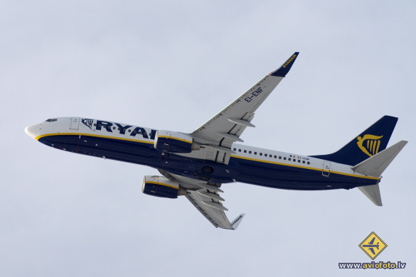 Boeing 737-8AS