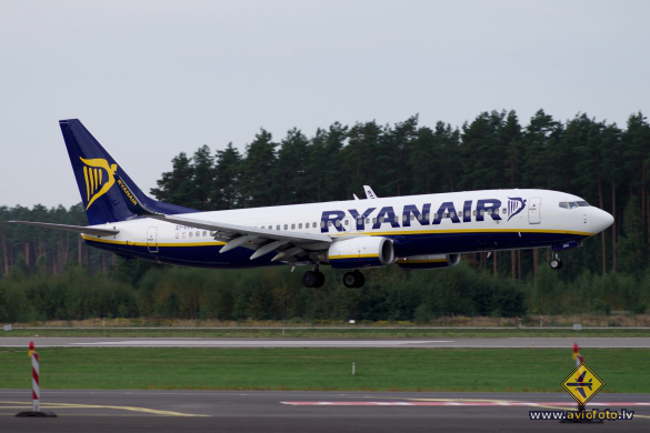 Boeing 737-8AS