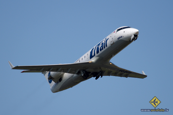 Bombardier CRJ-200LR (CL-600-2B19)