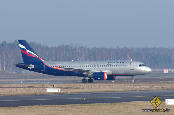 Airbus A320-214