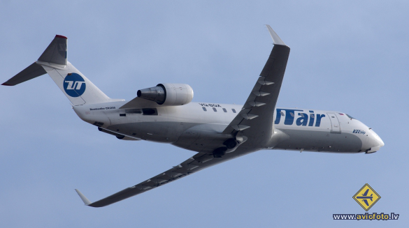 Bombardier CRJ-200LR (CL-600-2B19)