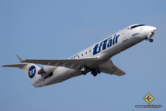 Bombardier CRJ-200LR (CL-600-2B19)
