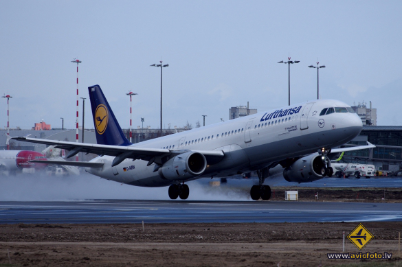 Airbus A321-131
