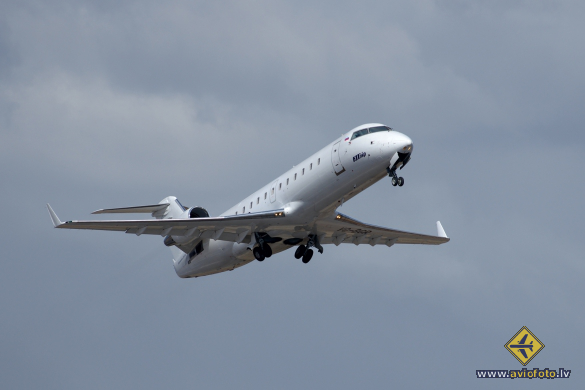 Bombardier CRJ-200LR (CL-600-2B19)