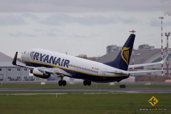 Boeing 737-8AS