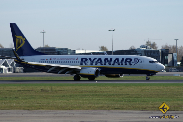 Boeing 737-8AS