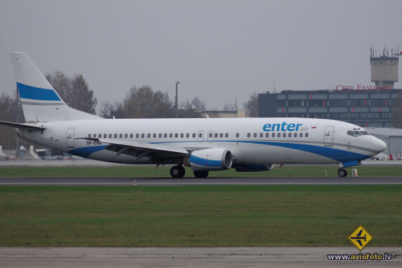 Boeing 737-4Q8