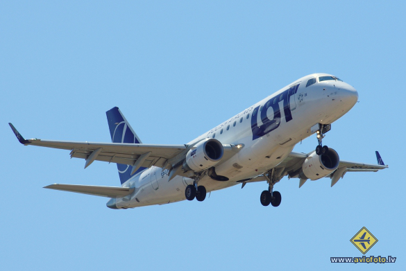 Embraer 170STD (ERJ-170-100STD)