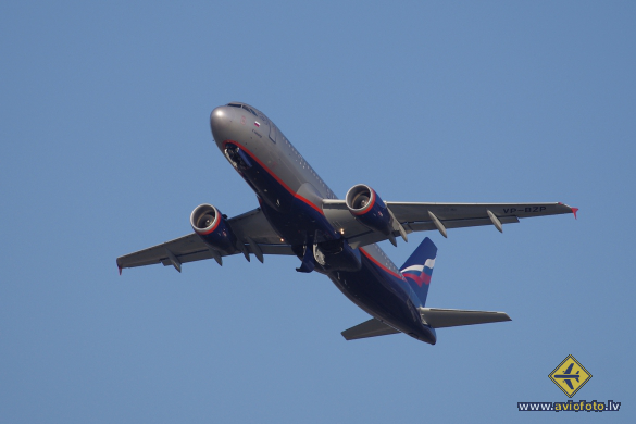 Airbus A320-214