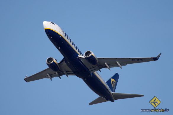 Boeing 737-8AS