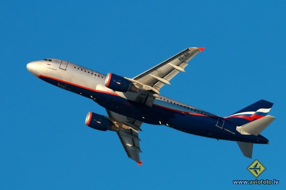 Airbus A320-214