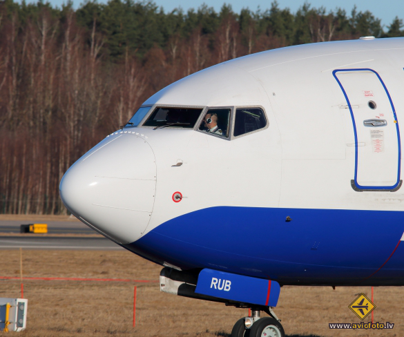 Boeing 737-85P
