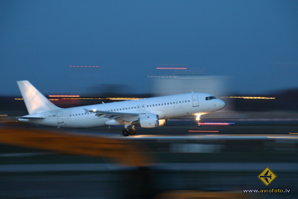 Airbus A320-211