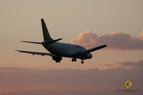Boeing 737-53S