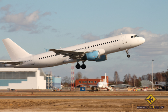 Airbus A320-211