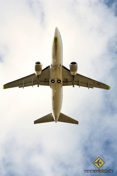 Boeing 737-33V