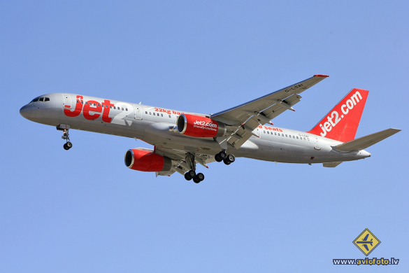 Boeing 757-21B