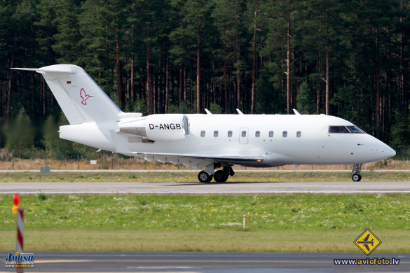 Bombardier Challenger 604 (CL-600-2B16)