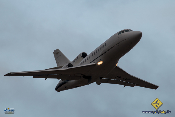 Dassault Falcon 900B