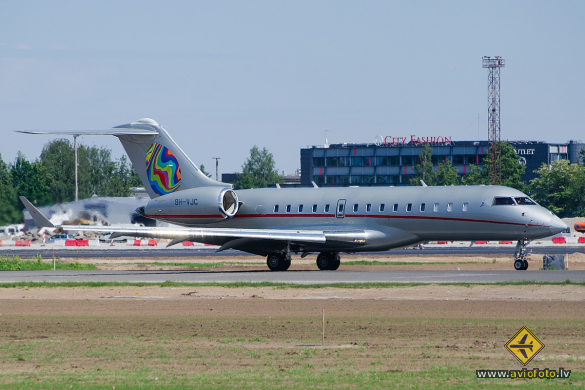 Bombardier Global Express (BD-700-1A10)
