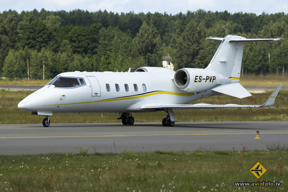 Learjet 60