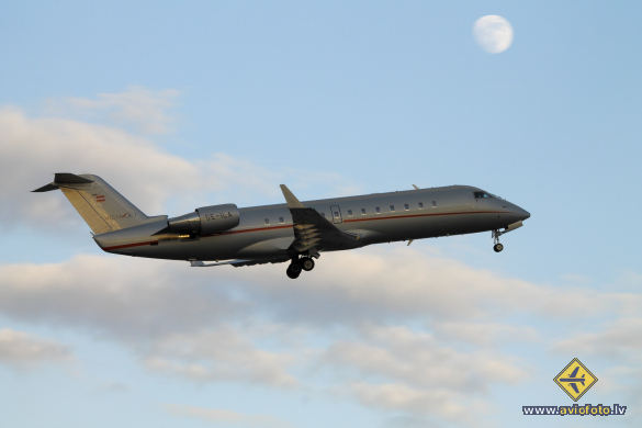 Bombardier Challenger 850 (CRJ-200SE/CL-600-2B19)