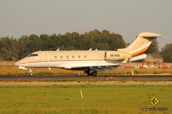 Bombardier Challenger 300 (BD-100-1A10)
