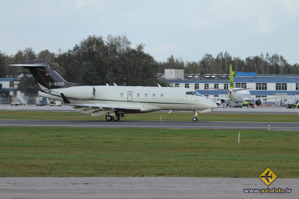 Bombardier Challenger 300 (BD-100-1A10)