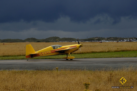 Extra EA-260