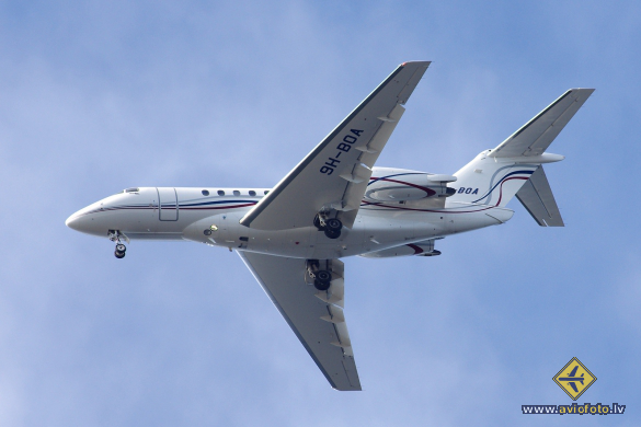 Hawker Beechcraft 4000