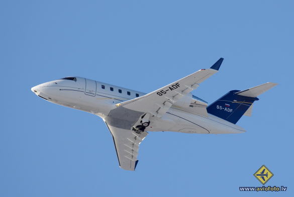 Bombardier Challenger 605 (CL-600-2B16)