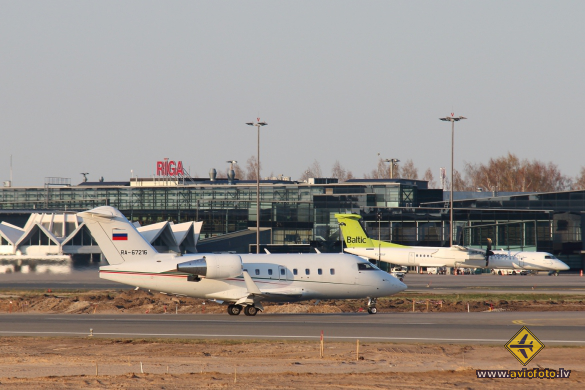 Bombardier Challenger 604 (CL-600-2B16)
