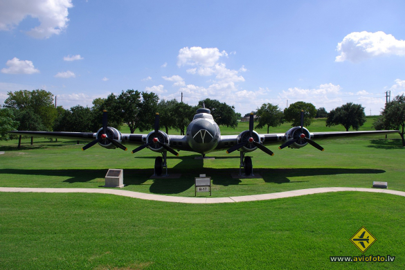 USA - Air Force Boeing B-17G Flying Fortress (299P)