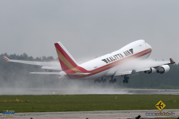 Boeing 747-481F/SCD