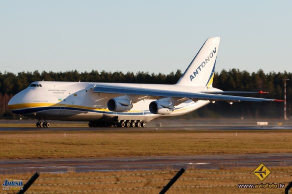 Antonov An-124-100 Ruslan