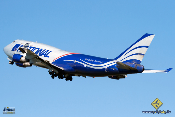 Boeing 747-428M(BCF)
