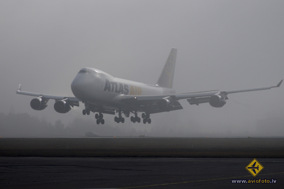 Boeing 747-47UF/SCD