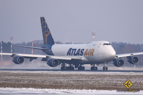 Boeing 747-47UF/SCD