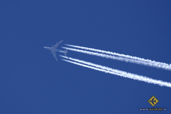 Boeing 747-4KZF/SCD