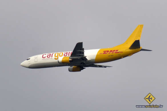 Boeing 737-4Y0(SF)